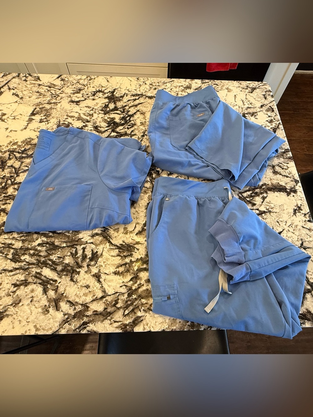 Figs scrub set